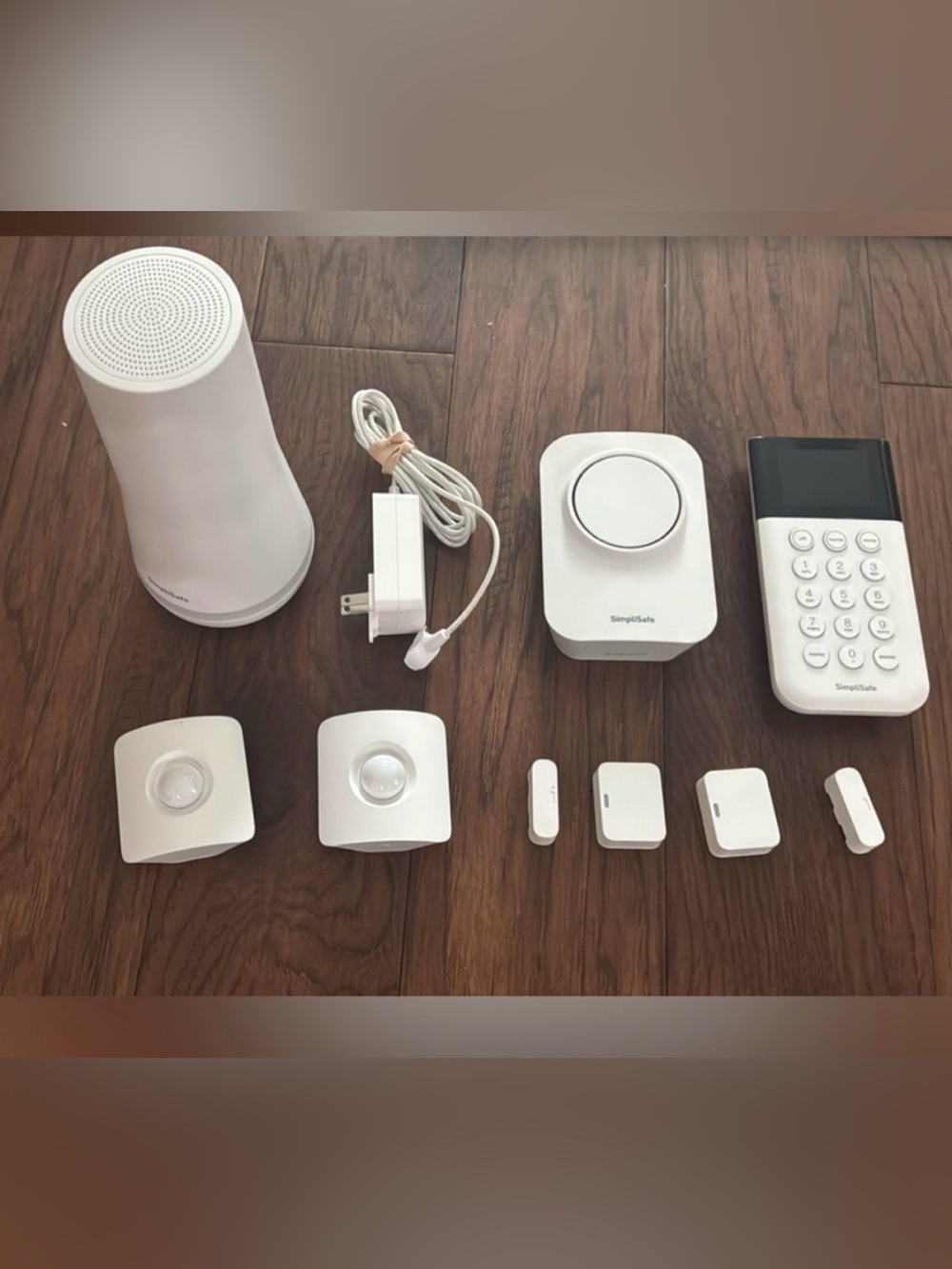 SimpliSafe White Home Security System Bundle